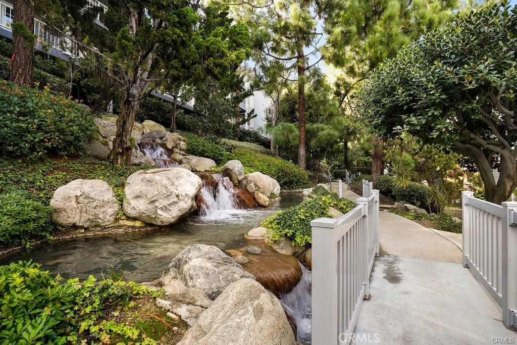 1418 Brett Place 319