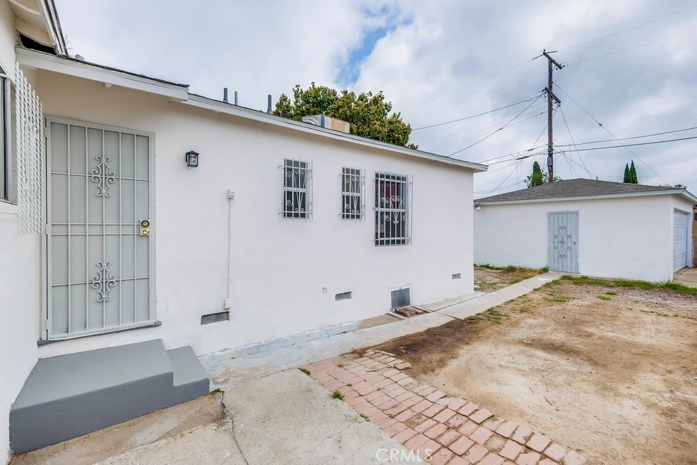 1110 N Pearl Avenue