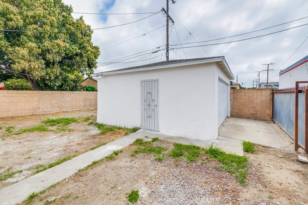 1110 N Pearl Avenue