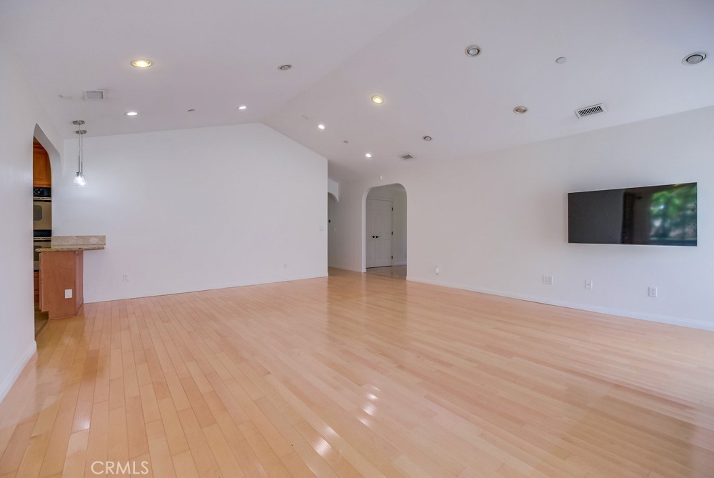 2829 Pinckard Avenue