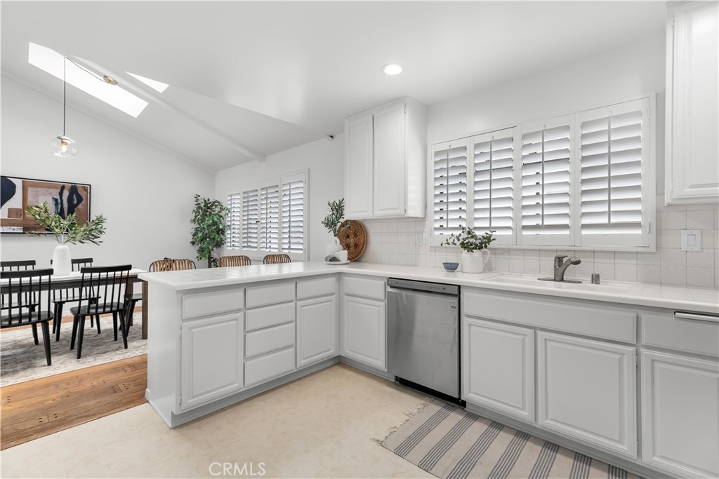 734 W 34th Street 2