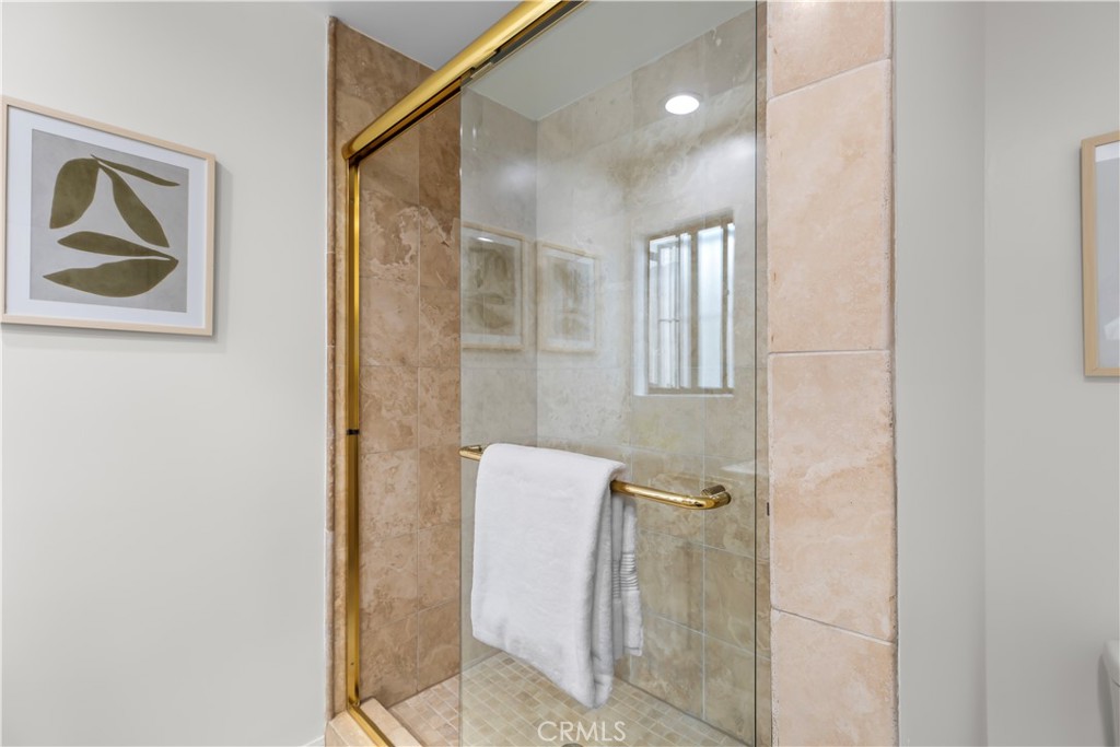 734 W 34th Street 2