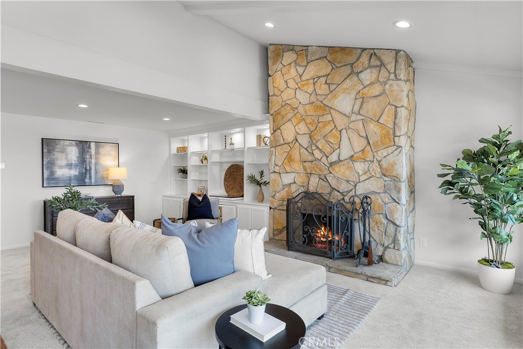 734 W 34th Street 2