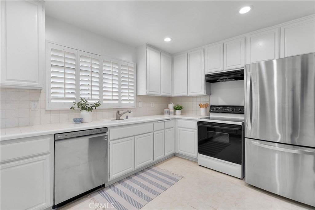 734 W 34th Street 2