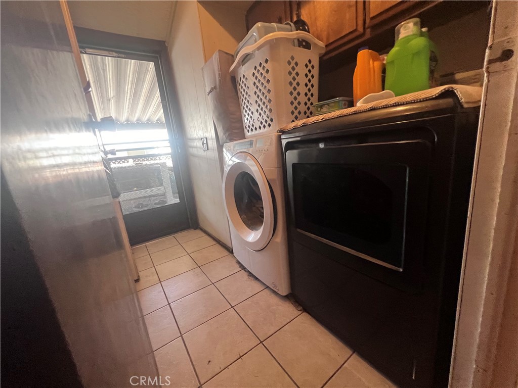 2601 E Victoria Street 116