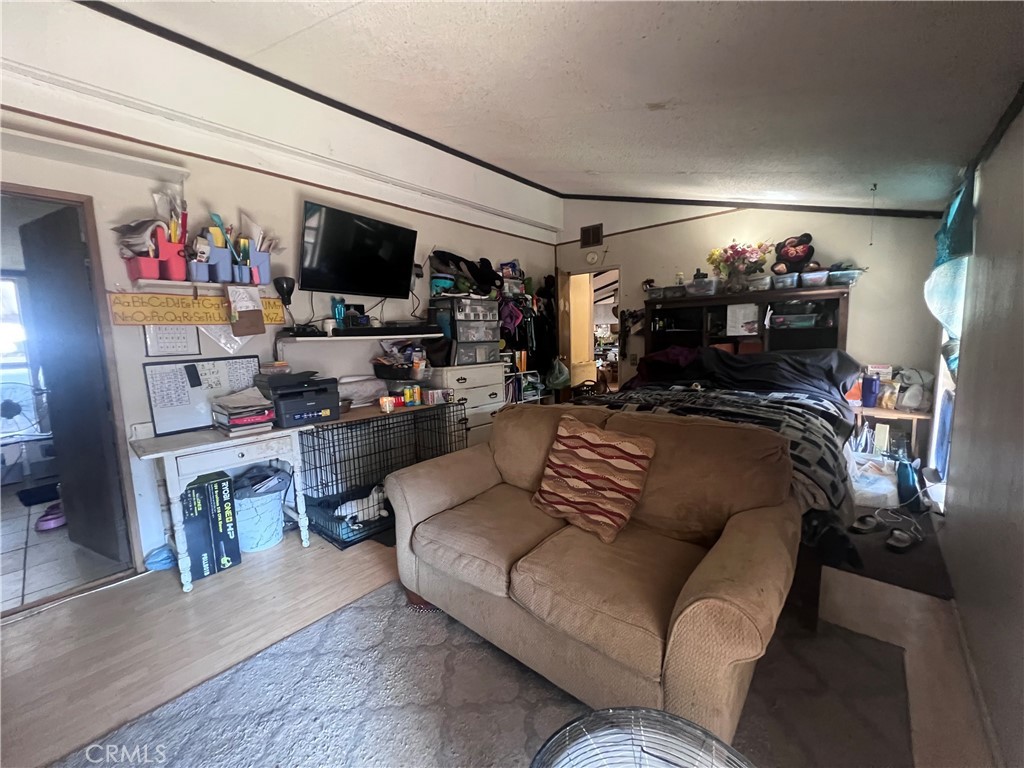 2601 E Victoria Street 116