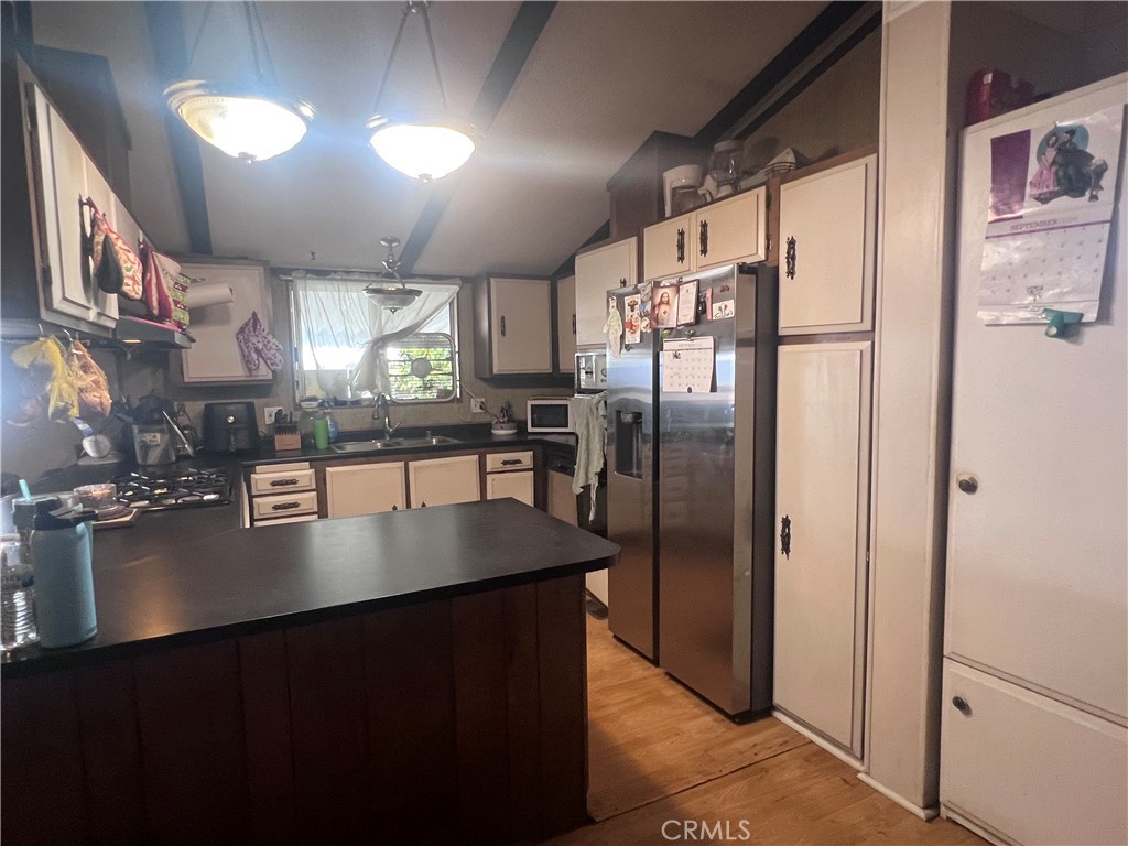 2601 E Victoria Street 116