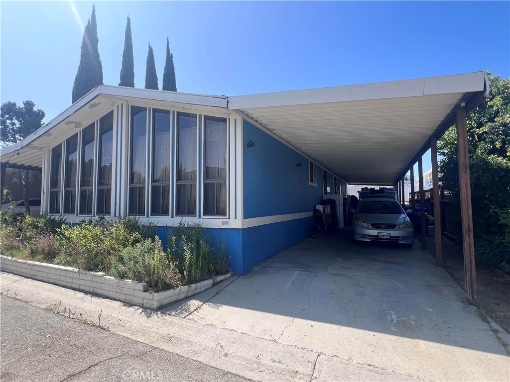 2601 E Victoria Street 116