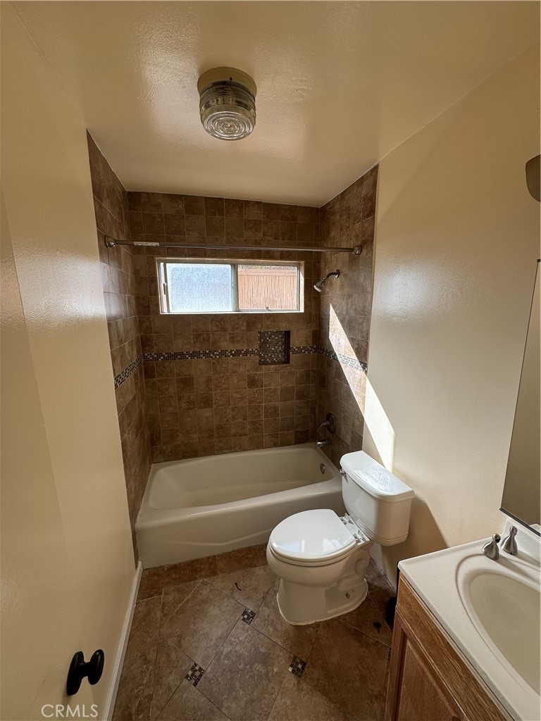 1811 S Alma Street 2