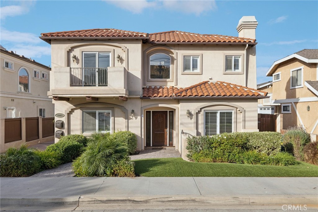 2005 Dufour Avenue A