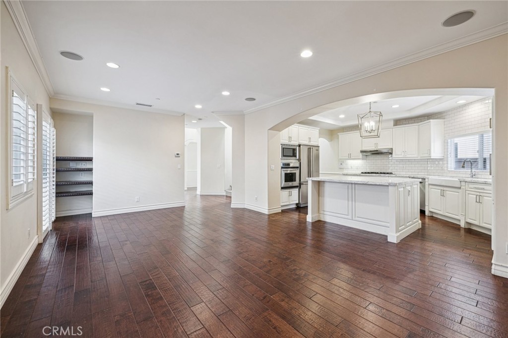 2005 Dufour Avenue A