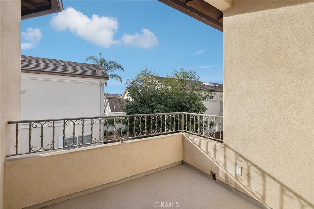 2005 Dufour Avenue A