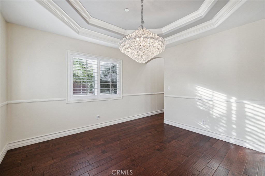 2005 Dufour Avenue A