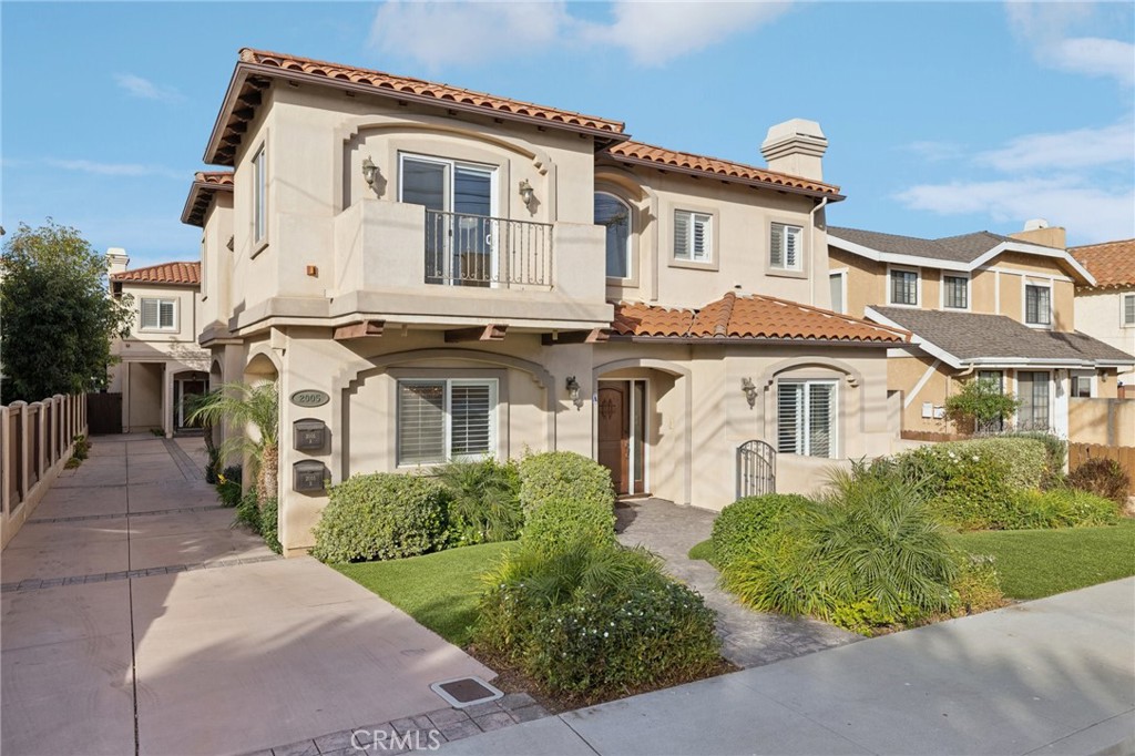 2005 Dufour Avenue A