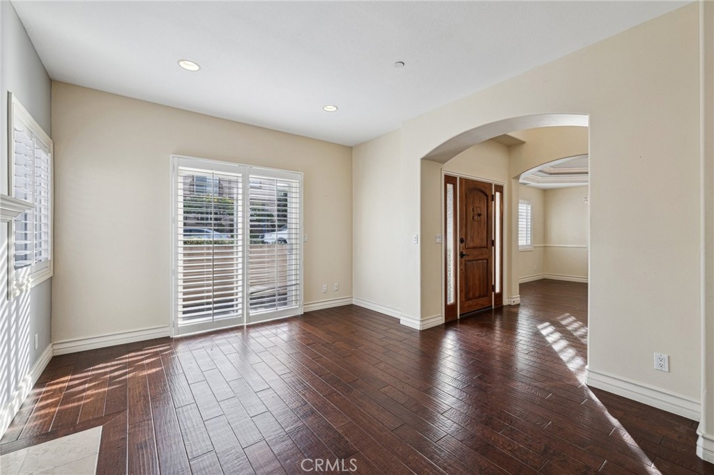 2005 Dufour Avenue A