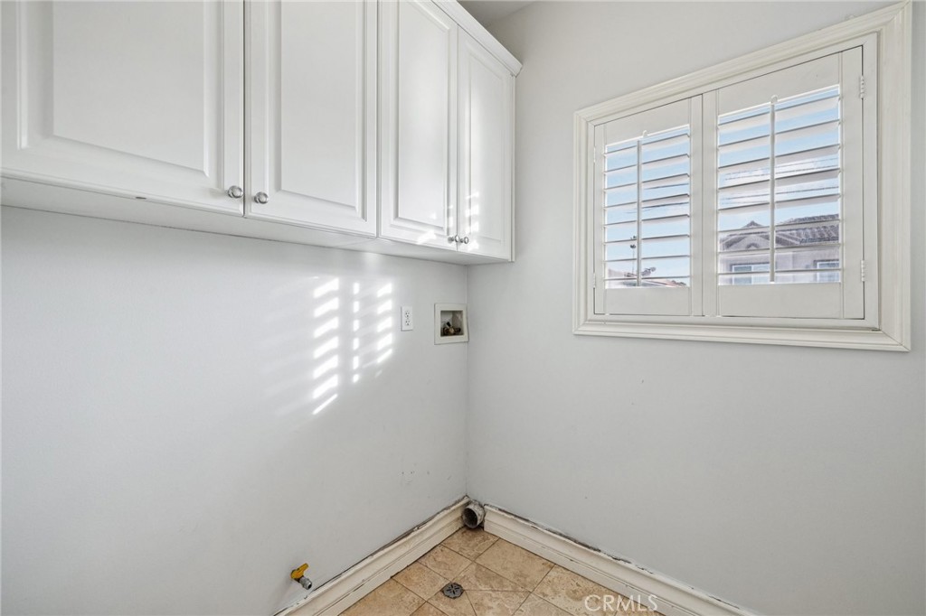 2005 Dufour Avenue A