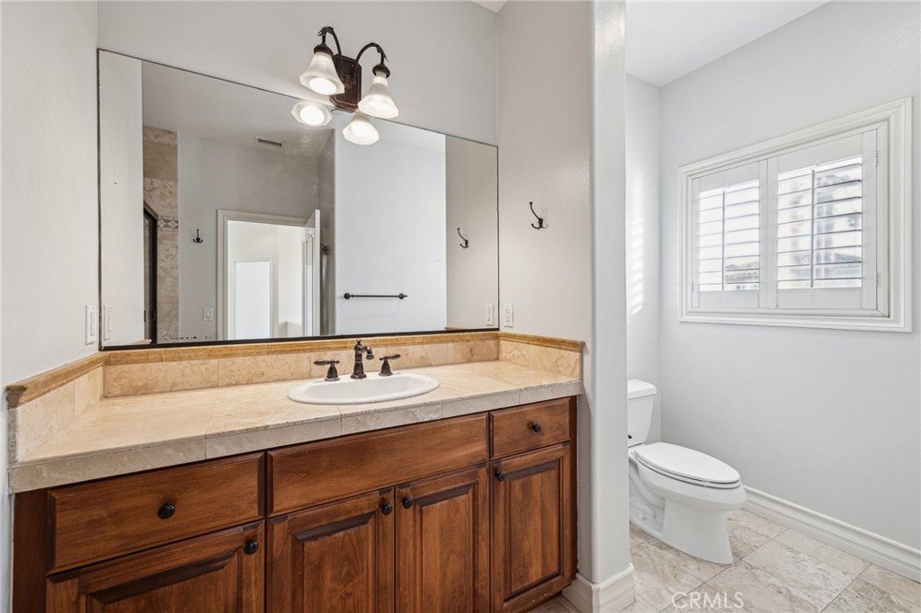 2005 Dufour Avenue A