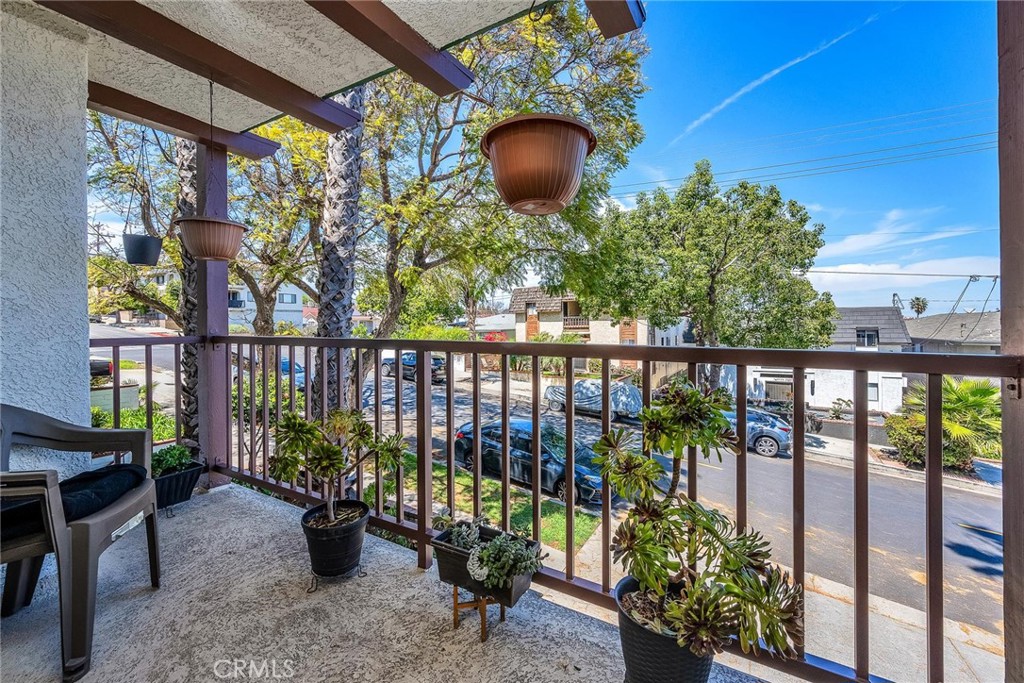 779 W 20th Street 3