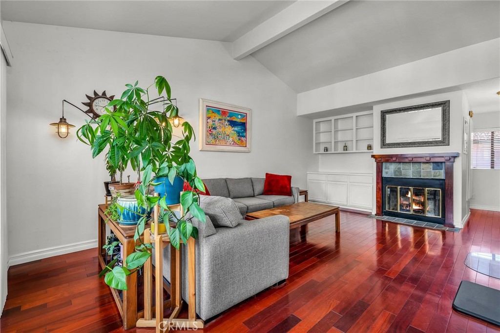 779 W 20th Street 3