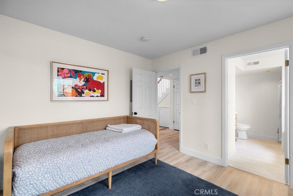 320 W 19th Street 1