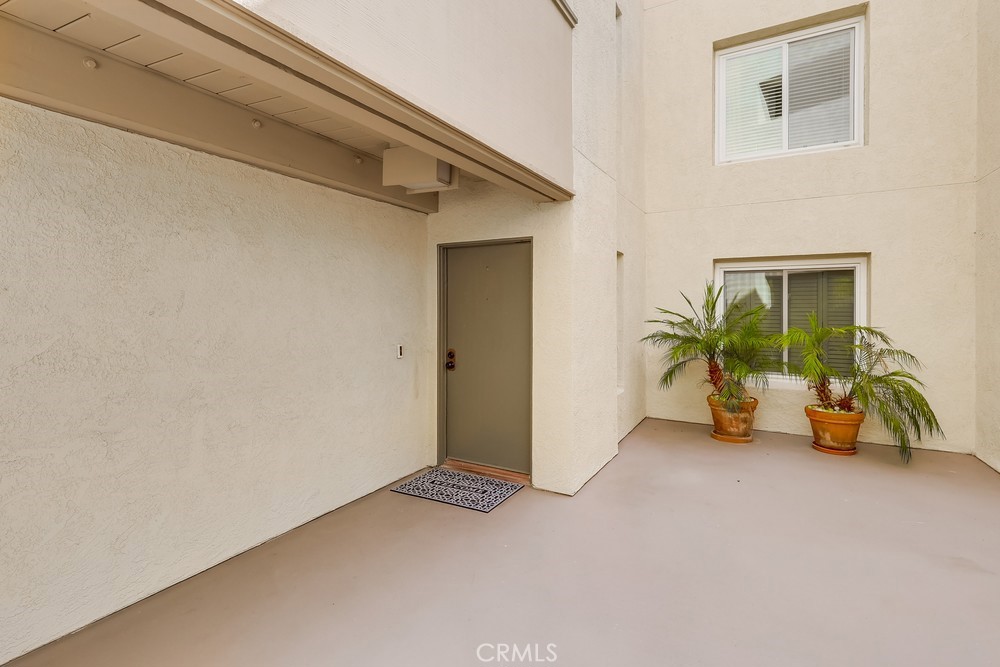 3200 La Rotonda Drive 407