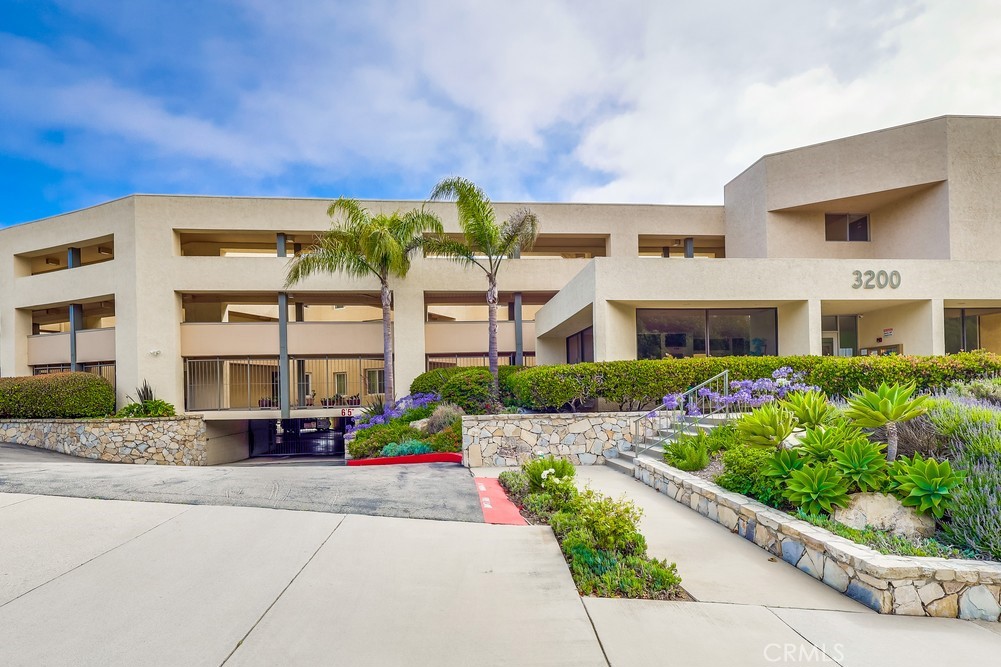 3200 La Rotonda Drive 407