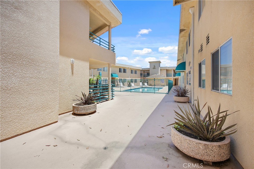 2222 S Mesa Street 8