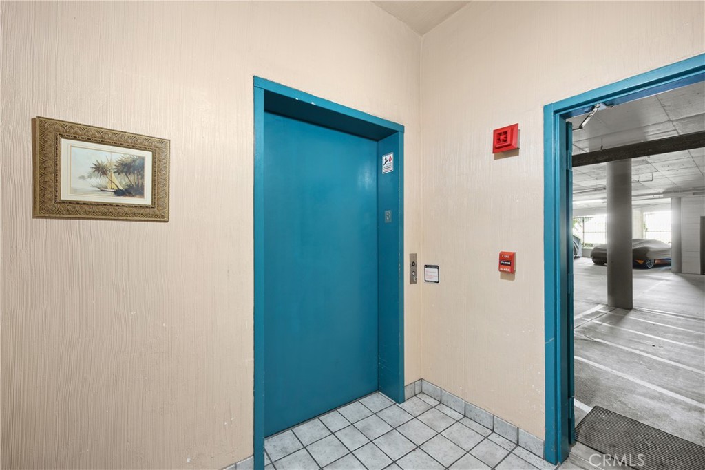 2222 S Mesa Street 8