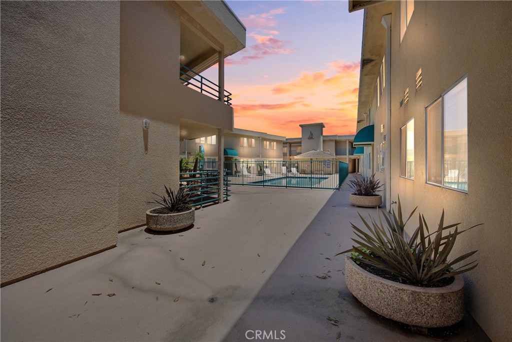 2222 S Mesa Street 8