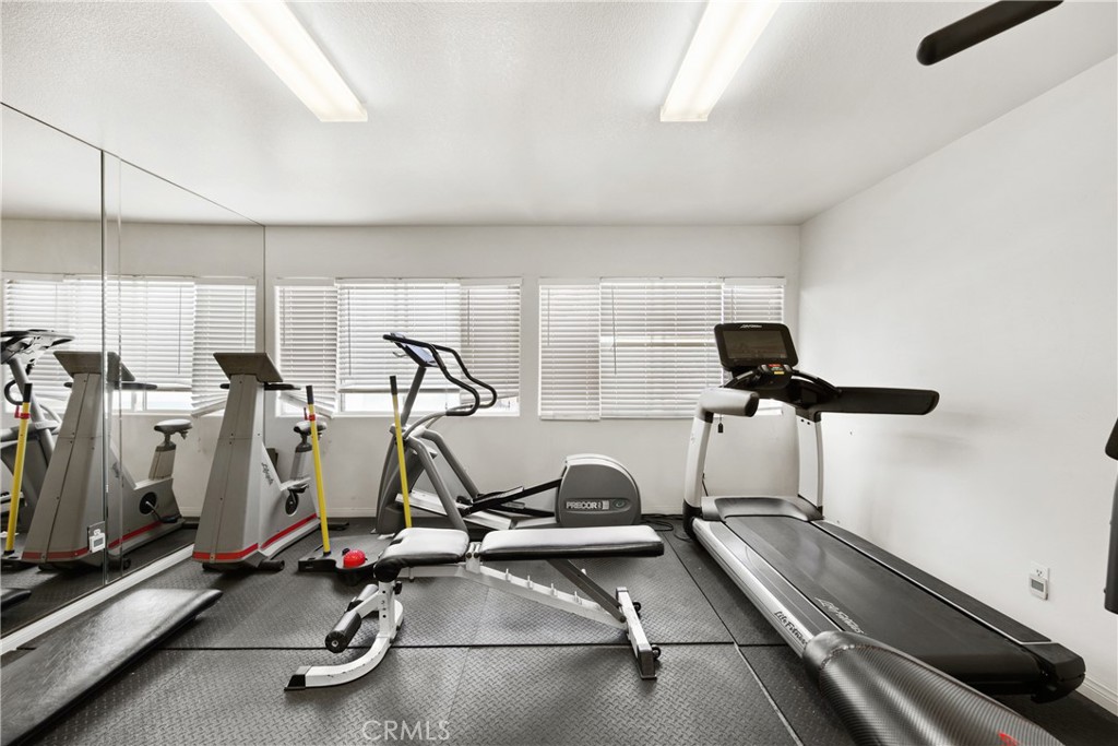 2222 S Mesa Street 8