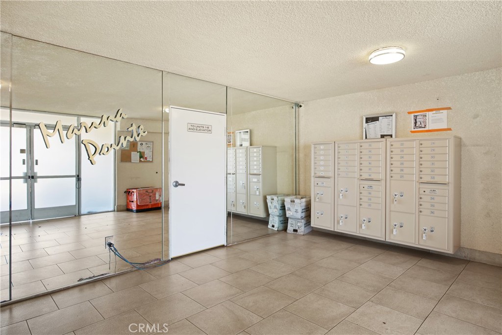 2222 S Mesa Street 8