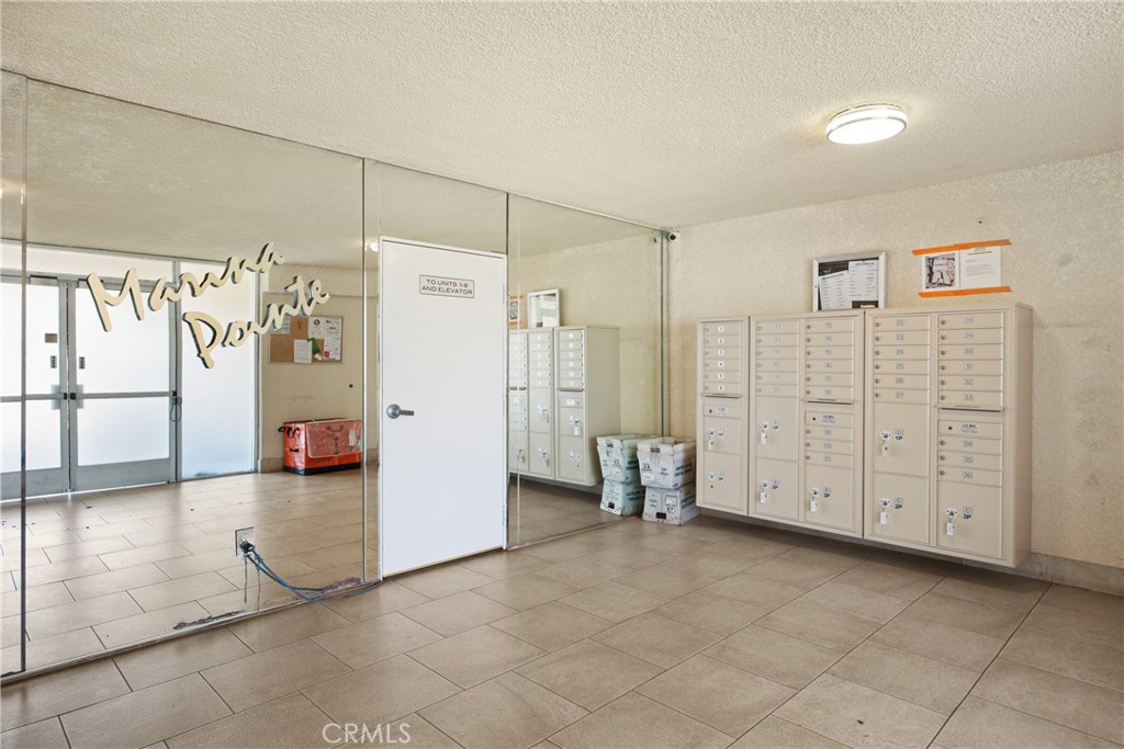 2222 S Mesa Street 8