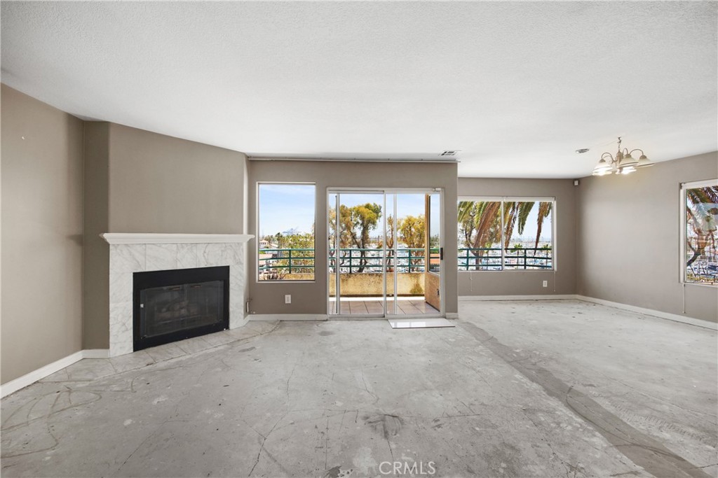 2222 S Mesa Street 8