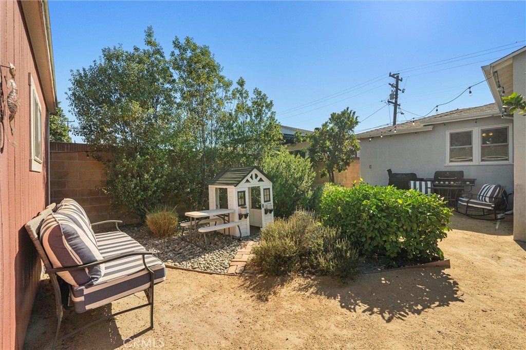25208 Walnut Street