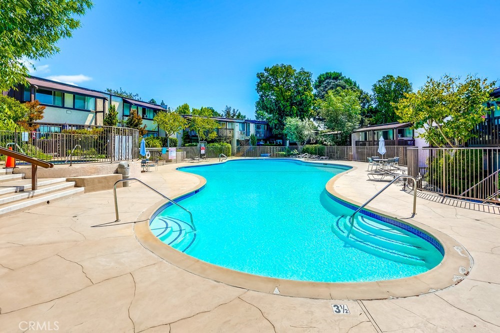 374 S Miraleste Drive 413