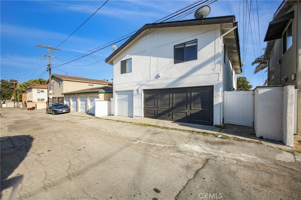 1054 W 23rd Street