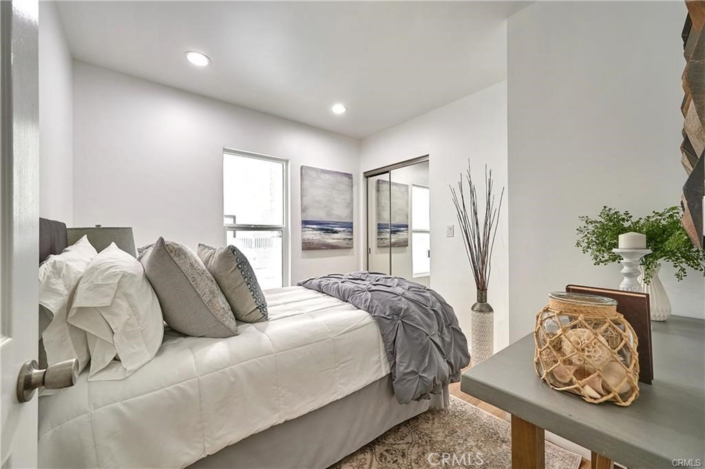 2921 S Pacific Avenue