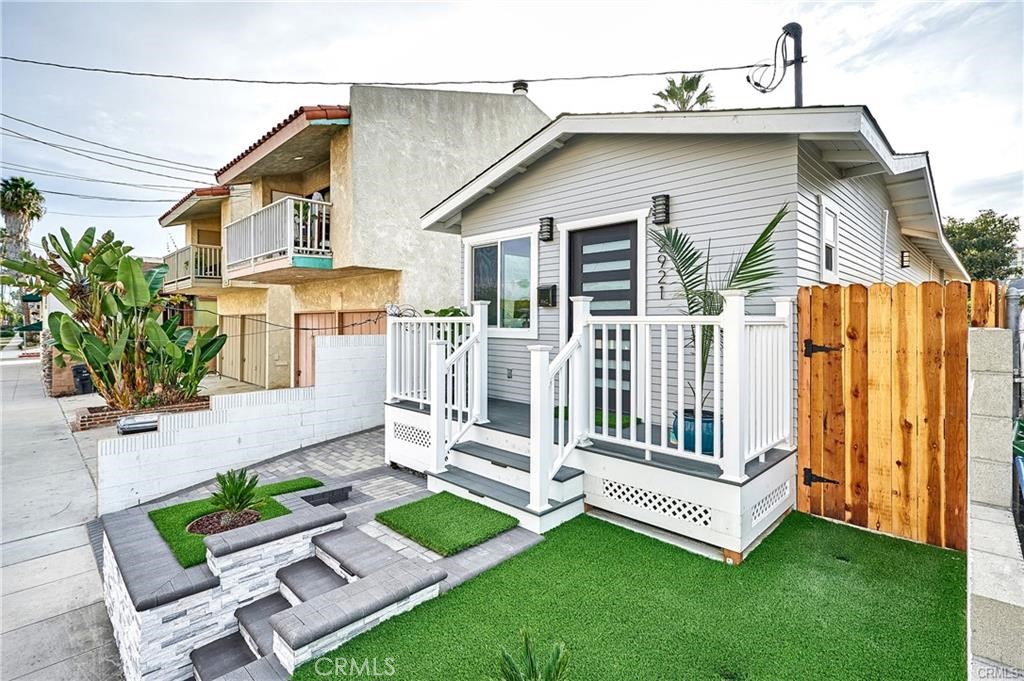 2921 S Pacific Avenue