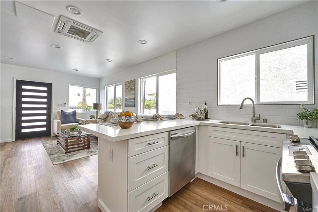 2921 S Pacific Avenue