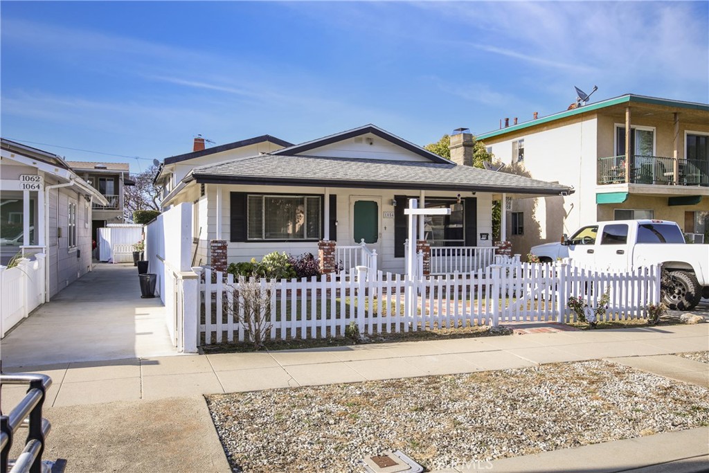 1054 W 23rd
