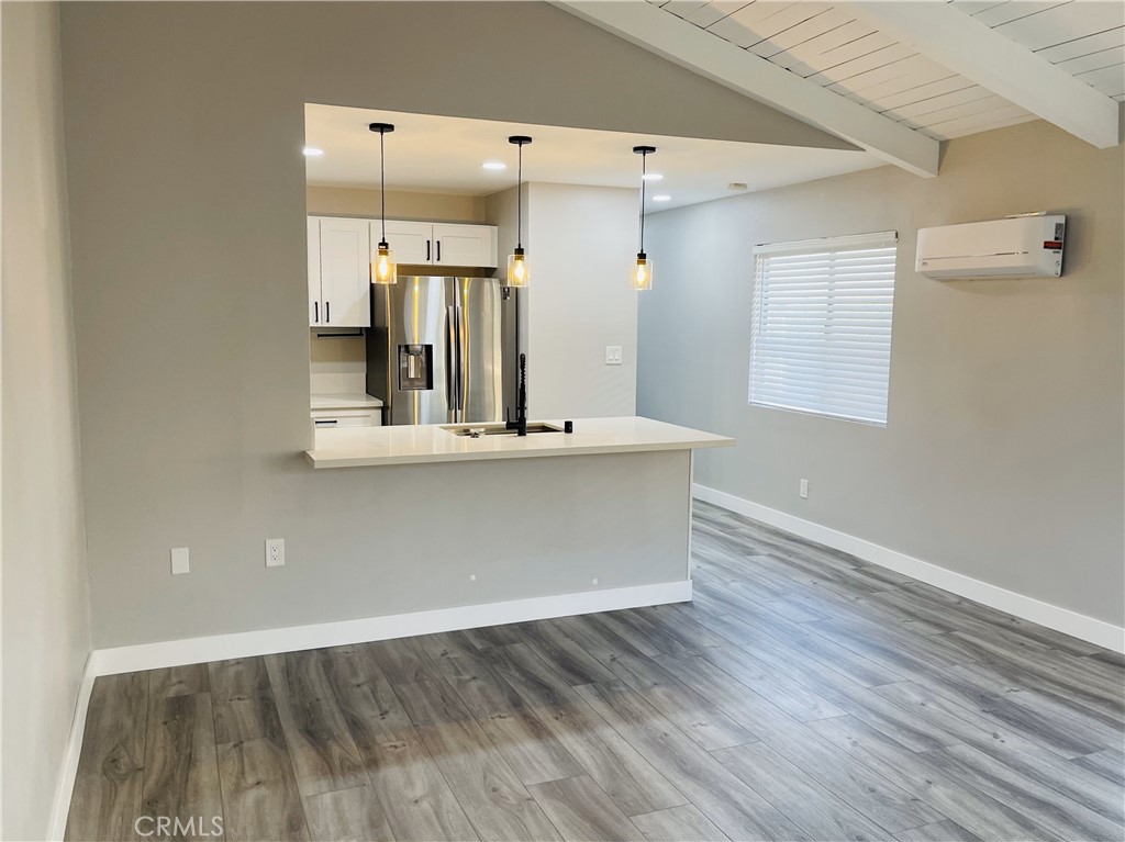 1054 W 23rd
