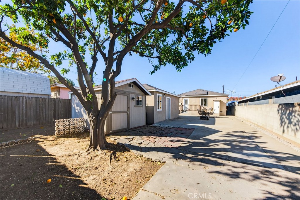 1520 E Sandison Street