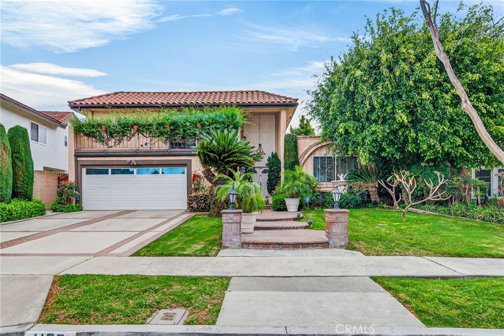 1100 Tulare