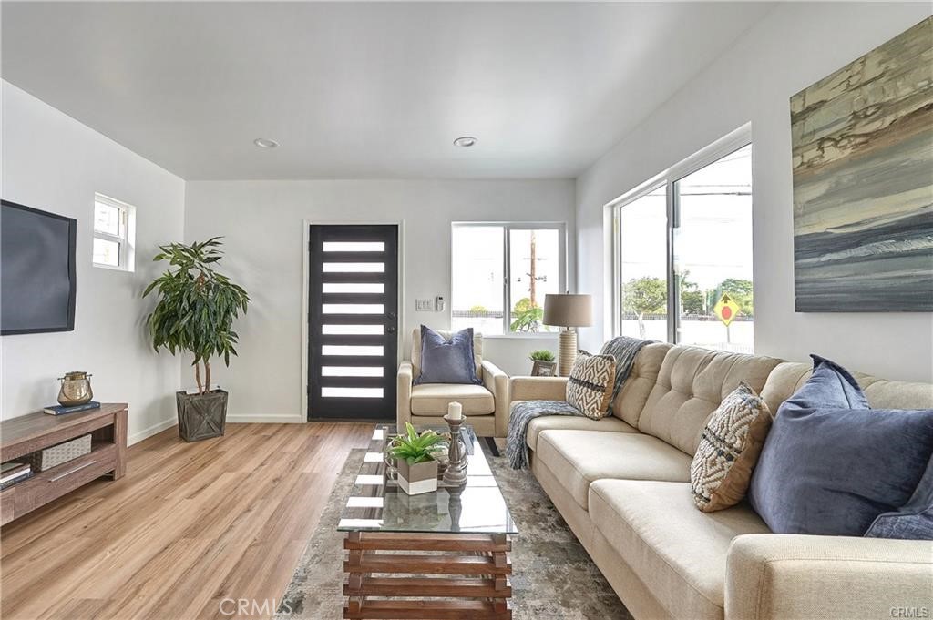 2921 S Pacific Avenue