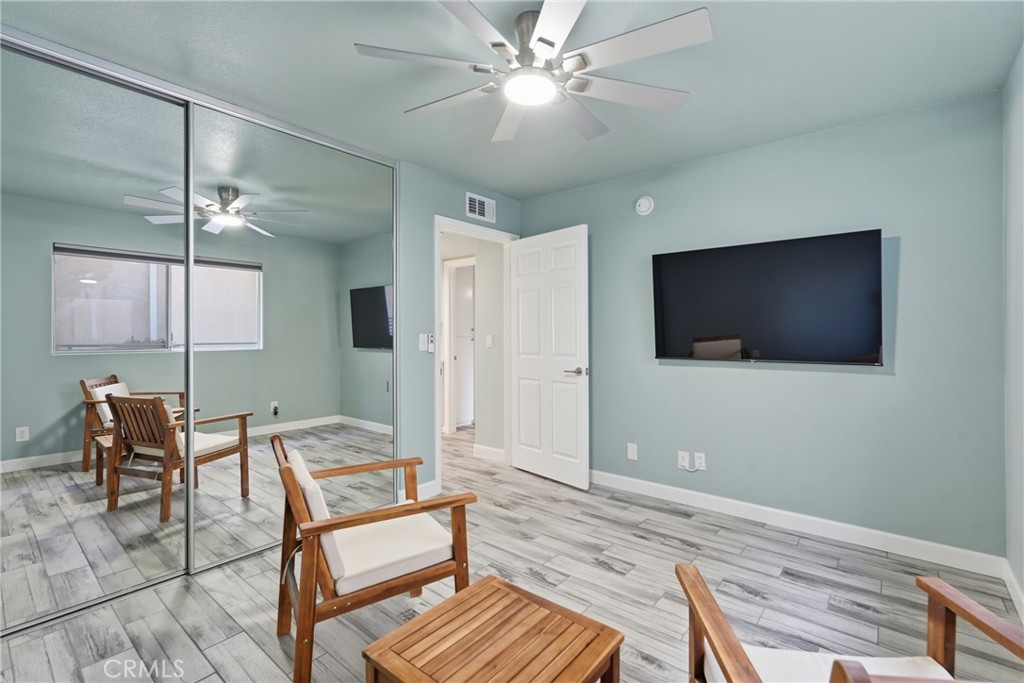 2222 S Mesa