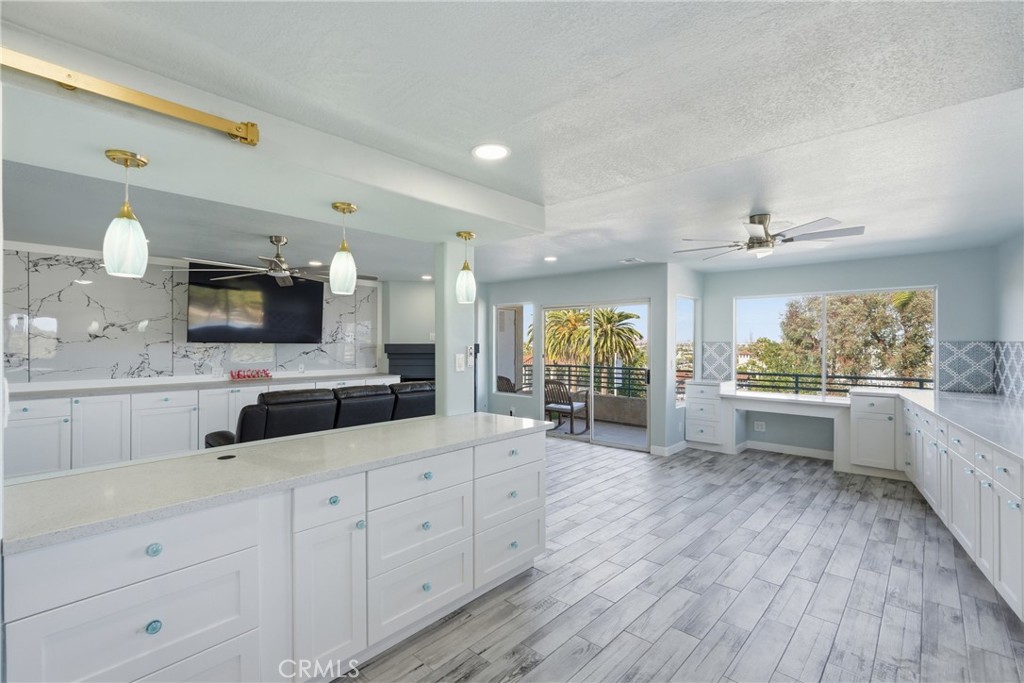 2222 S Mesa