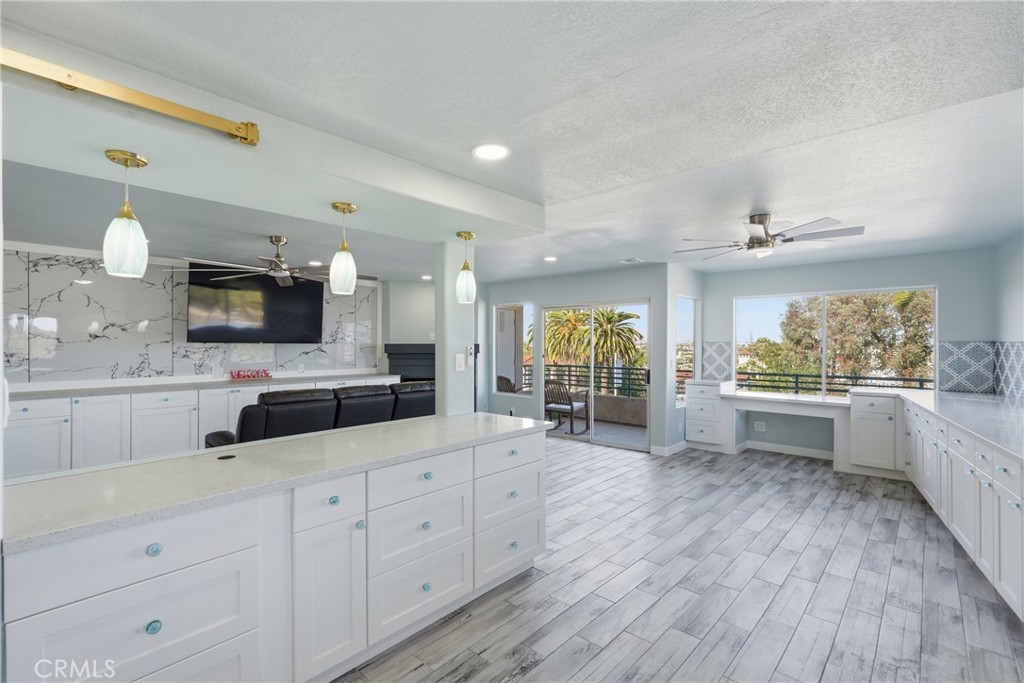 2222 S Mesa