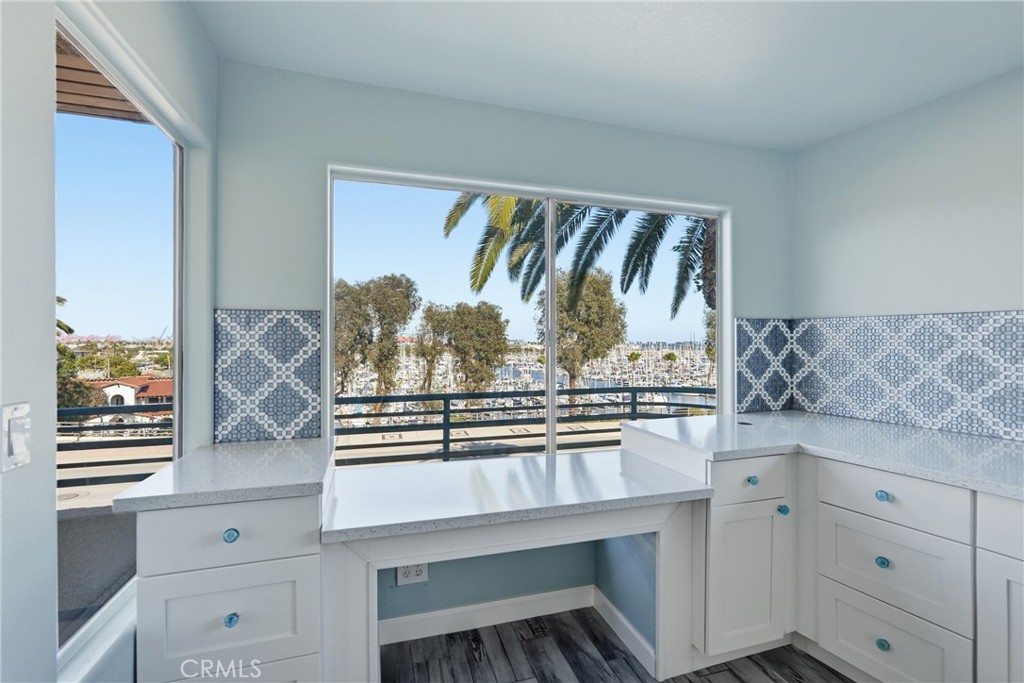 2222 S Mesa