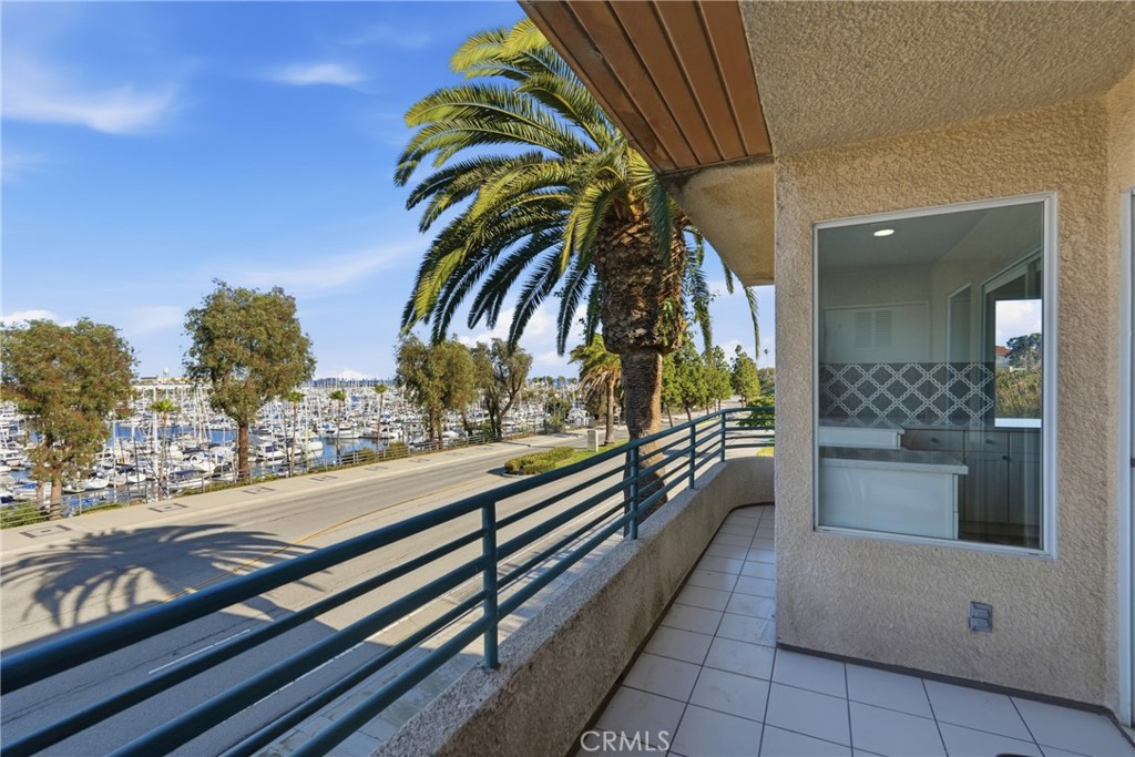 2222 S Mesa