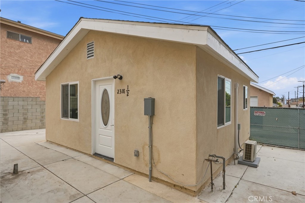 2316 S Alma